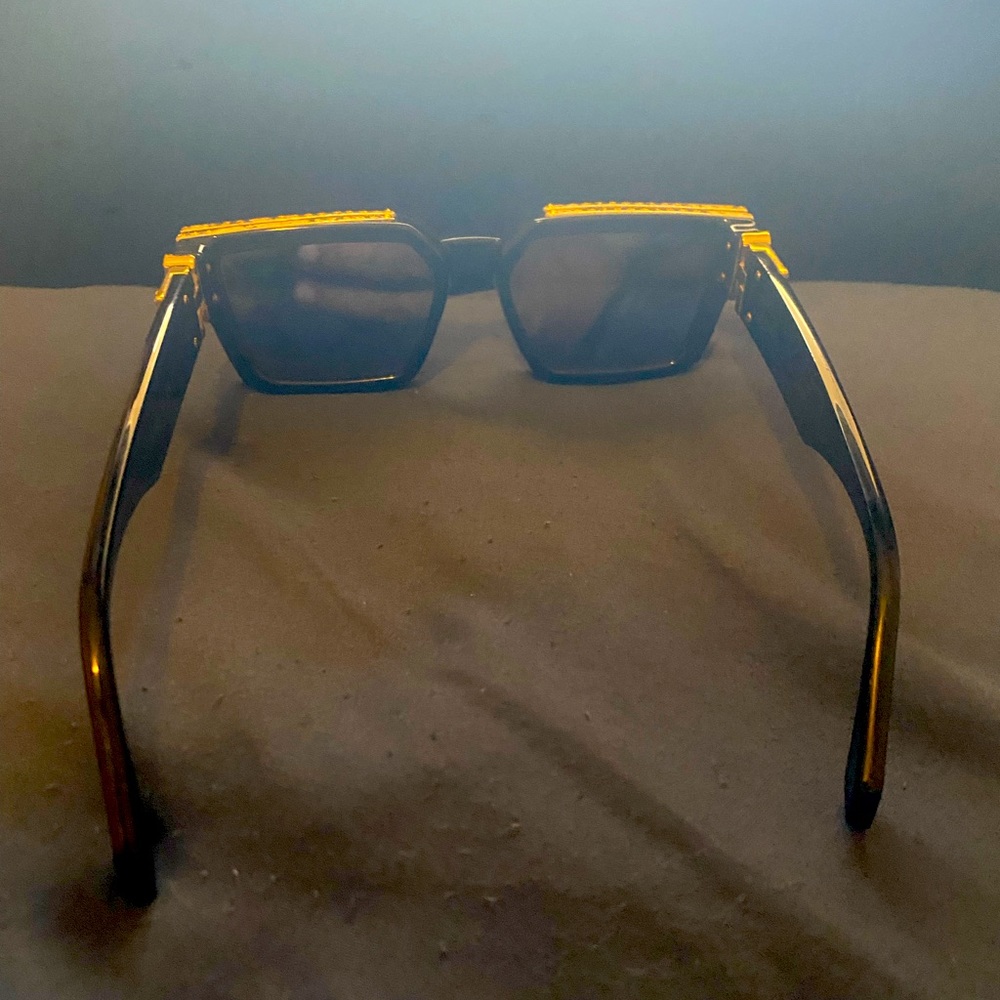 Louis Vuitton 1.1 Millionaires Sunglasses Western Bridge - Picture 2 of 4